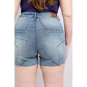 NWT Judy Blue Plus Size High Waist Star Seam Detail Denim Shorts, Stretchy